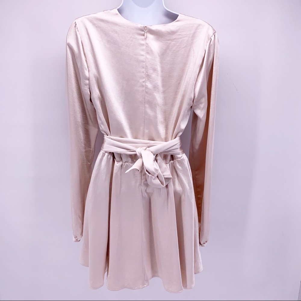 NEW Lovers + Friends Ivy Dress in Champagne Sz S - Picture 7 of 11